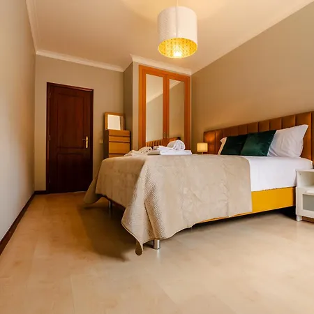 Apartment Caldas Charm Getaway - Garden Terrace & Comfort Caldas Da Rainha