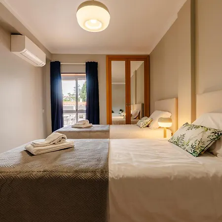 Caldas Charm Getaway - Garden Terrace & Comfort Apartment *