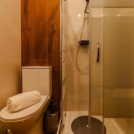 Apartment Caldas Charm Getaway - Garden Terrace & Comfort