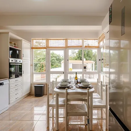 Caldas Charm Getaway - Garden Terrace & Comfort Apartment Caldas Da Rainha