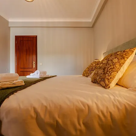 Apartment Caldas Charm Getaway - Garden Terrace & Comfort