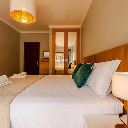 Caldas Charm Getaway - Garden Terrace & Comfort Apartment Caldas Da Rainha